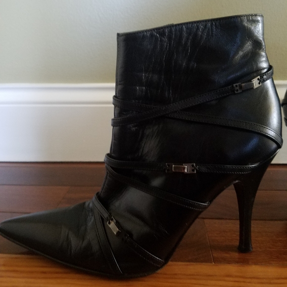 Via Spiga Shoes - ⤵️⤵️DROP⤵️⤵️ Via Spiga Pointed Toe Leather Boots